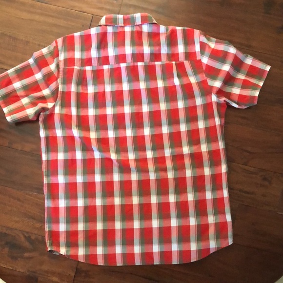 Adidas | Men's red checkered short sleeve shirt - Picture 6 of 8